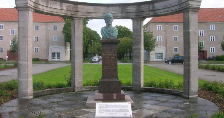 Denkmal für Johann Heinrich August Duncker, den Begründer der optischen Industrie in Rathenow in Brandenburg