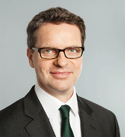 Auf dem Bild: Dr. Stefan Thies, Vorstands­mitglied der Fielmann AG 