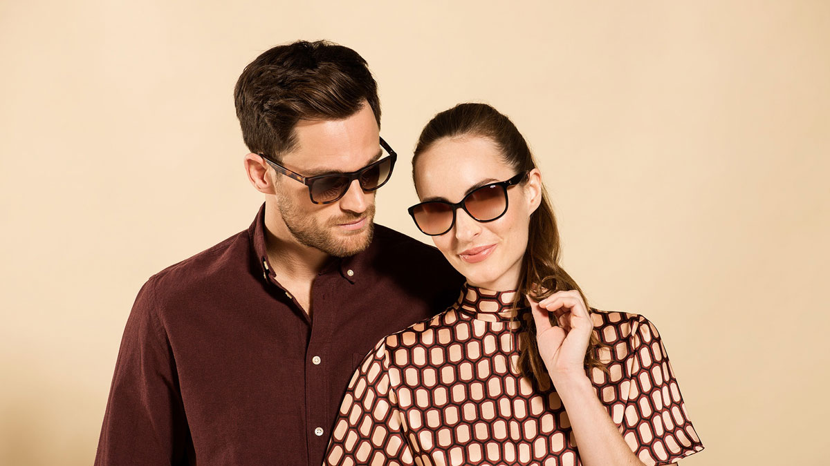 Models tragen Sonnebrillen von Essilor