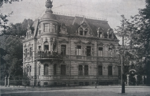Erstes Schulhaus in der Schillerstraße