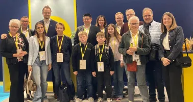 Menschen auf der Messe