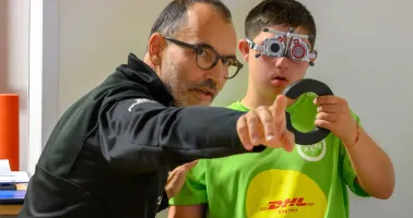 Sportler bei der subjektiven Refraktion 