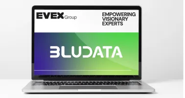 Bildschirm mit Bludata Logo