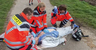 Notarztteam reanimiert Mann