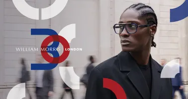 Werbebanner William Morris London mit Model und Brille