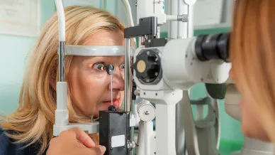 Tonometermessung beim Augenarzt