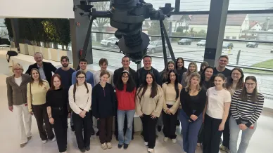 Gruppe von Studierende bei Zeiss