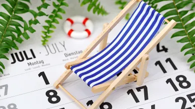 Strandstuhl steht auf Kalender