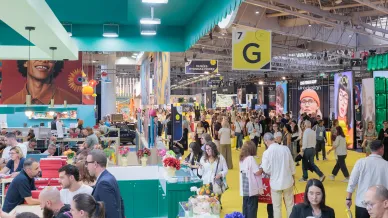 Blick in die Messehallen der Silmo 2026