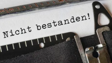 Blatt mit Text Prüfung nicht bestanden