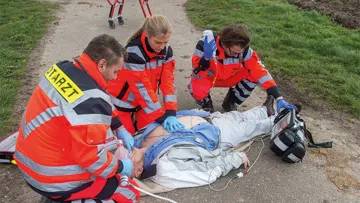 Notarztteam reanimiert Mann