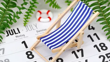 Strandstuhl steht auf Kalender