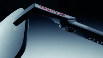 Anschnitt einer TAG Heuer-Brille mit Fokus auf die Backe