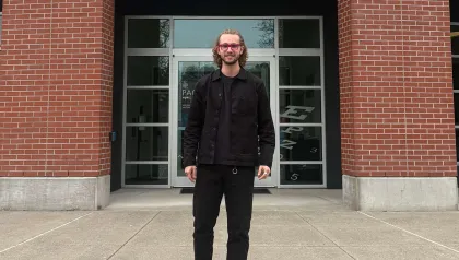 studierender der HS Aalenm vor der Pacific University