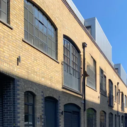  Bild der Fassade des neuen Topcon Healthcare Innovationcenter in London