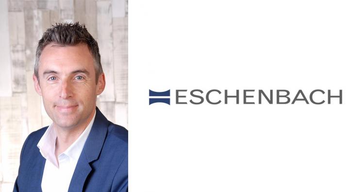 Matthias Gerrelts und das Logo von Eschenbach