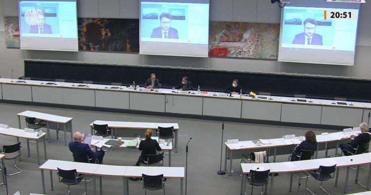 ZVA Geschäftsführer Dr Wetzel virtuell im Bundestag an der Anhörung des Gesundheitsausschusses