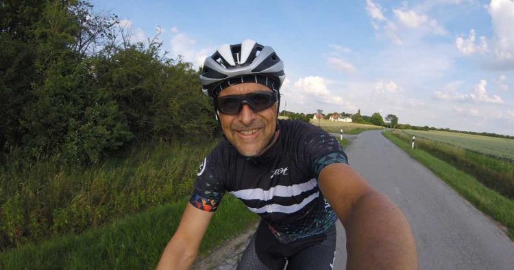 Triathlet Ralf Biernatzki trägt eine Swiss Eye Sportbrille