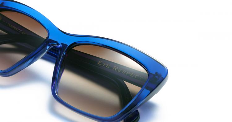 Blaue Sonnenbrille von Eye Respect aus London