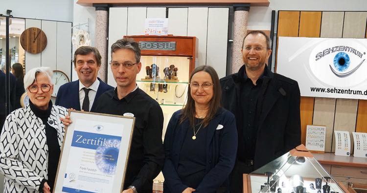 Augenoptik Heinzerling aus Biedenkopf erhält das WVAO-Gütesiegel Sehzentrum