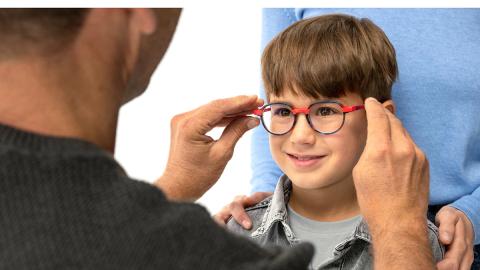 Zeiss Myopie-Management Kind mit Brille
