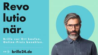 Kampagnenplakat von Brille 24 mit brilletragendem Mann