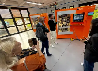 Besichtigung einer Brillenproduktion