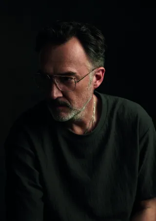 Carlos mit Korrektionsbrille