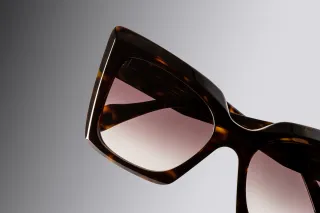 Cutler and Gross Brille