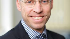 Bei Essilor ist Bernhard Nuesser weltweit verantwortlich für die Online- und Digital-Strategie.