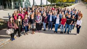 Gruppenfoto der Studenten der Hochschule Aalen bei Zeiss